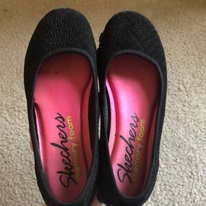 Skechers memory foam shoes